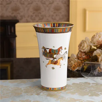 Porcelæn Hest Vase Europa Home Decor Personlig Store Dekorative Blomster Vase Bone China Tabel Hylde Pot Planter Højde 26CM