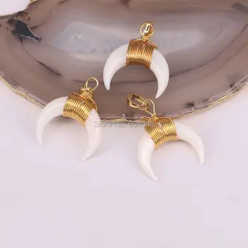 5pcs Lille Halvmåne form Hvide Shell Vedhæng, Guld farve Metal Wire Dobbelt Horn Smykker Charms